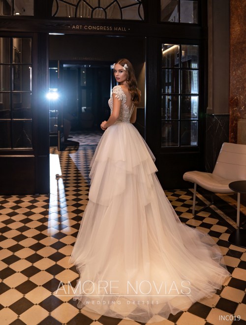 https://amore-novias.com/images/stories/virtuemart/product/INC019       (4).jpg
